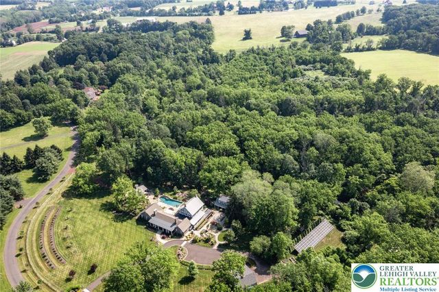 9 Blueberry Lane, Bedminster Twp, PA 18944