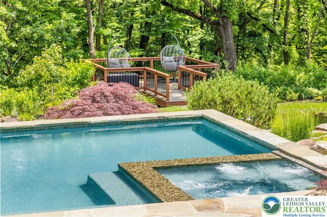 9 Blueberry Lane, Bedminster Twp, PA 18944