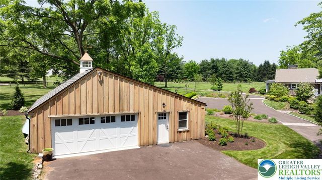 9 Blueberry Lane, Bedminster Twp, PA 18944