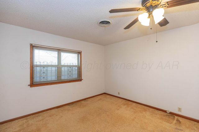 1221 E STUDEBAKER Avenue, Amarillo, TX 79108