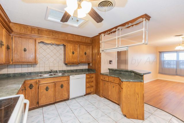 1221 E STUDEBAKER Avenue, Amarillo, TX 79108