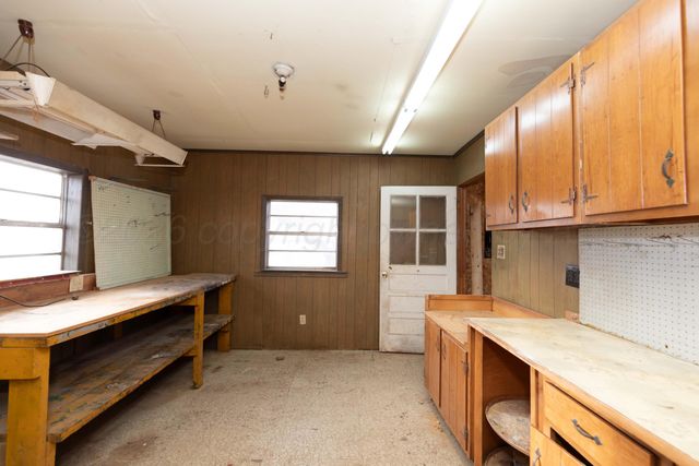 1221 E STUDEBAKER Avenue, Amarillo, TX 79108