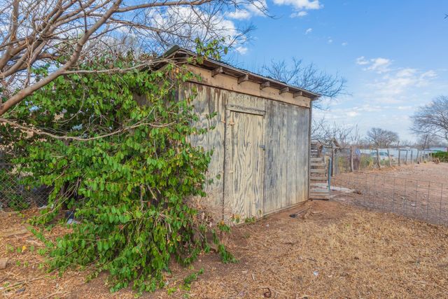 1221 E STUDEBAKER Avenue, Amarillo, TX 79108