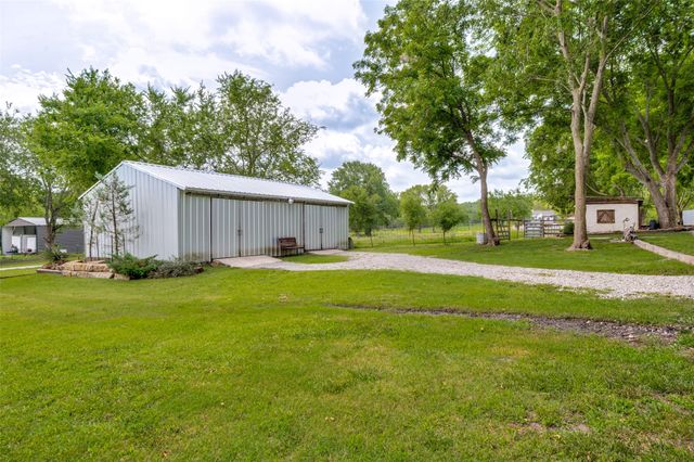 274 Yowell Hill Road, Whitewright, TX 75491