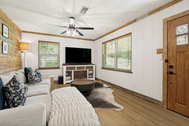 274 Yowell Hill Road, Whitewright, TX 75491