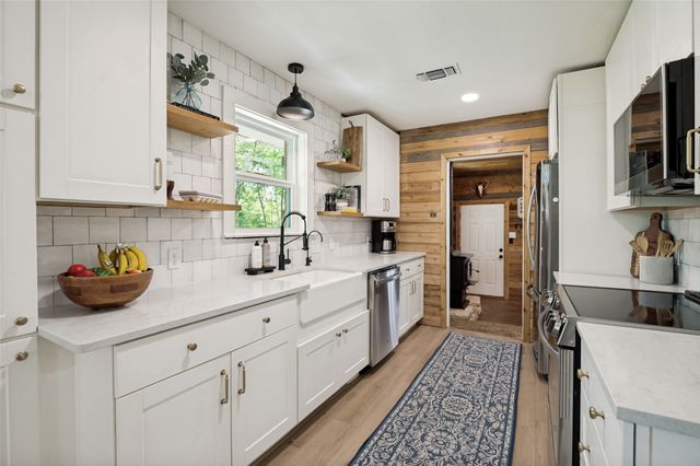 274 Yowell Hill Road, Whitewright, TX 75491
