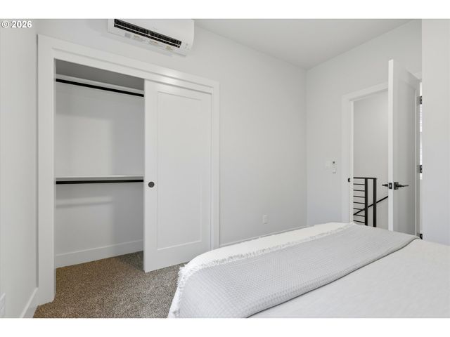 3794 Ne 81ST Ave, Portland, OR 97213