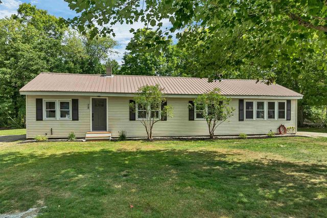 28 Mount Vernon Street, Farmington, NH 03835