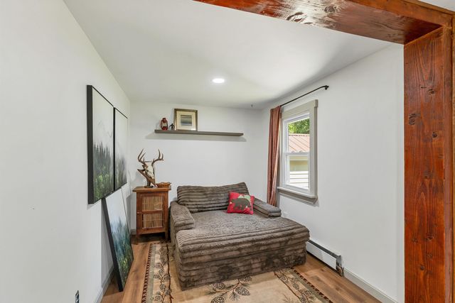 28 Mount Vernon Street, Farmington, NH 03835