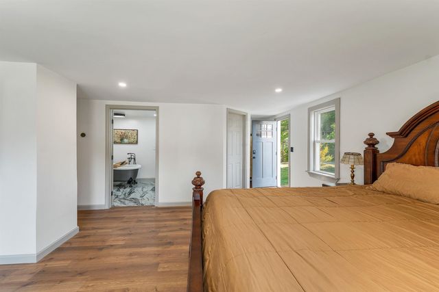 28 Mount Vernon Street, Farmington, NH 03835