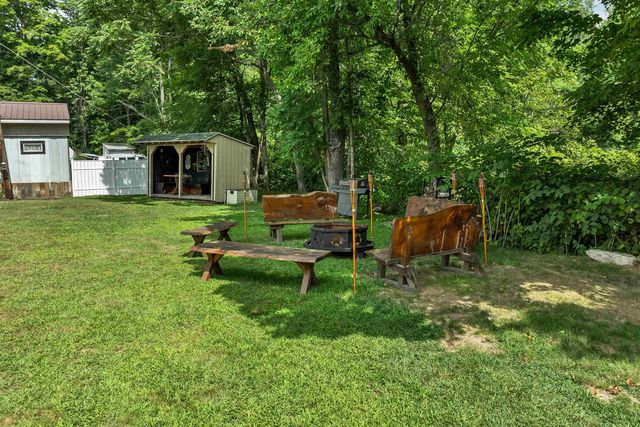 28 Mount Vernon Street, Farmington, NH 03835