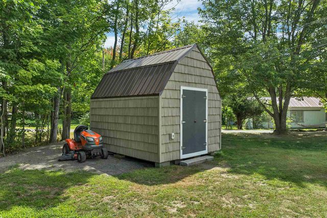 28 Mount Vernon Street, Farmington, NH 03835