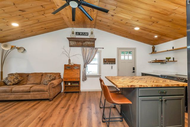28 Mount Vernon Street, Farmington, NH 03835