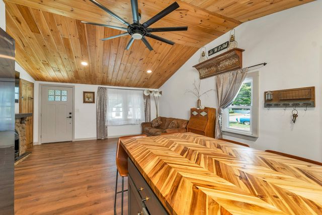 28 Mount Vernon Street, Farmington, NH 03835