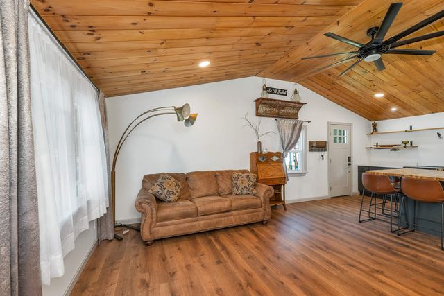 28 Mount Vernon Street, Farmington, NH 03835