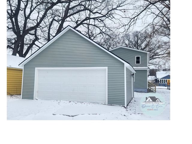 1698 Wood Street, Muskegon, MI 49442