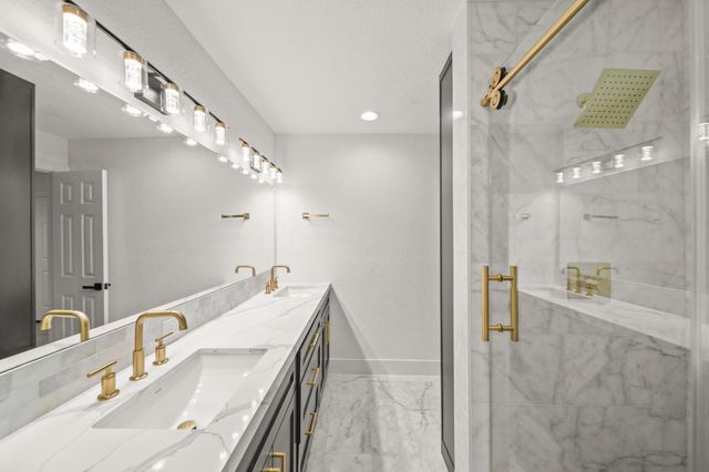 6010 Rutherglenn Drive, Houston, TX 77096