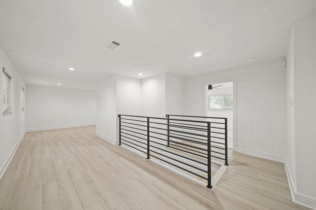 6010 Rutherglenn Drive, Houston, TX 77096