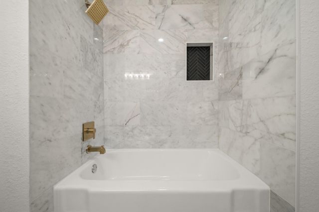 6010 Rutherglenn Drive, Houston, TX 77096