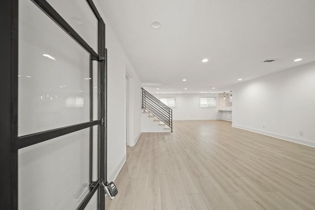 6010 Rutherglenn Drive, Houston, TX 77096