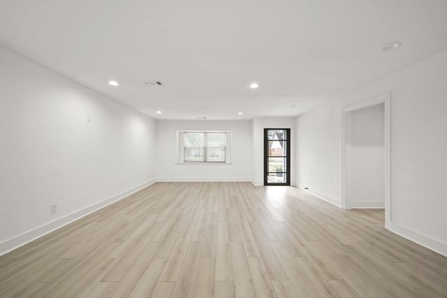 6010 Rutherglenn Drive, Houston, TX 77096