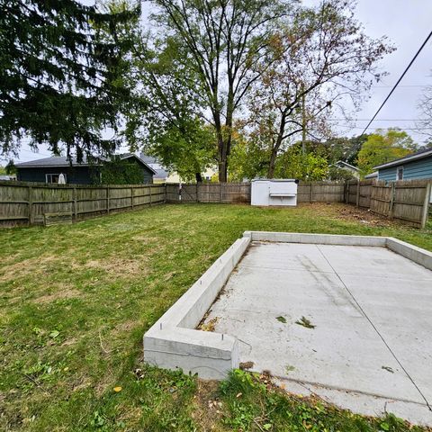 121 4th Street, Libertyville, IL 60048