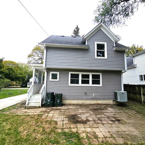 121 4th Street, Libertyville, IL 60048