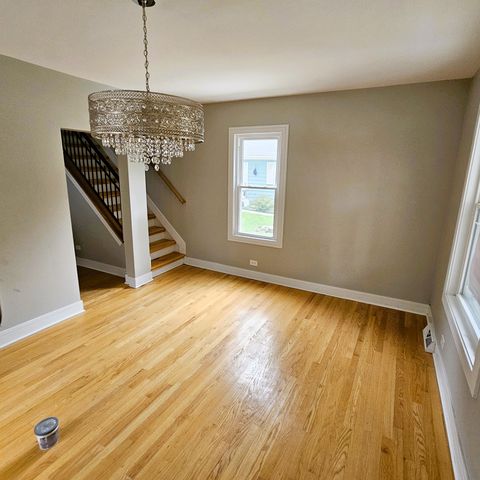 121 4th Street, Libertyville, IL 60048