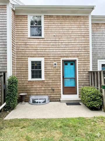 300 Falmouth Road APT 7D, Mashpee, MA 02649