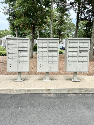 300 Falmouth Road APT 7D, Mashpee, MA 02649