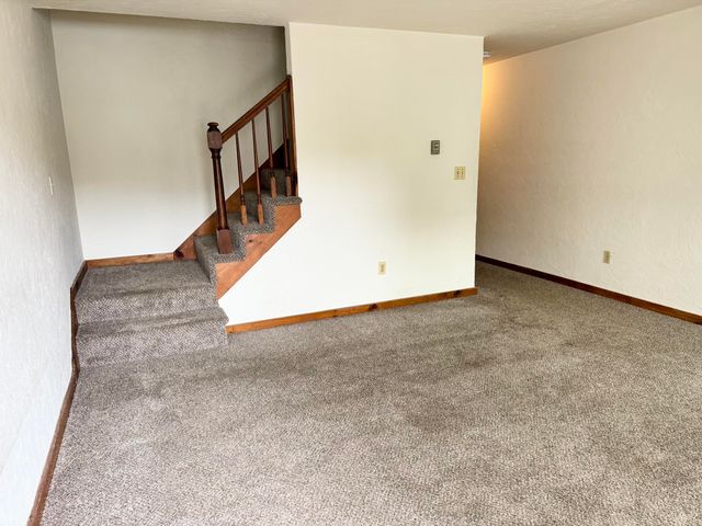 300 Falmouth Road APT 7D, Mashpee, MA 02649