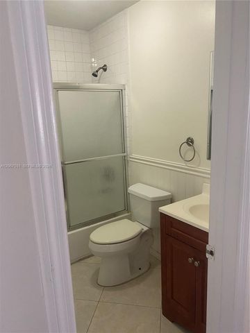 7279 W 24th Avenue 246, Hialeah, FL 33016