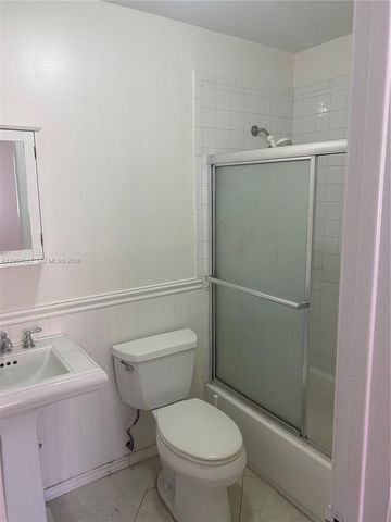 7279 W 24th Avenue 246, Hialeah, FL 33016