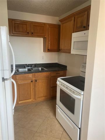 7279 W 24th Avenue 246, Hialeah, FL 33016