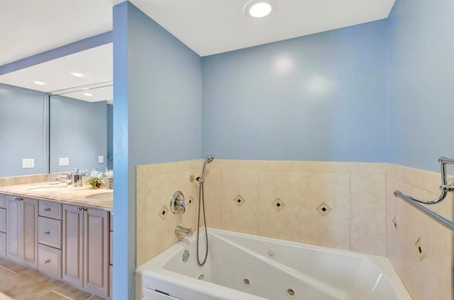 400 Beach Road 804, Tequesta, FL 33469