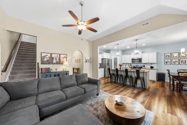 2204 Killington Dr, Clarksville, TN 37040