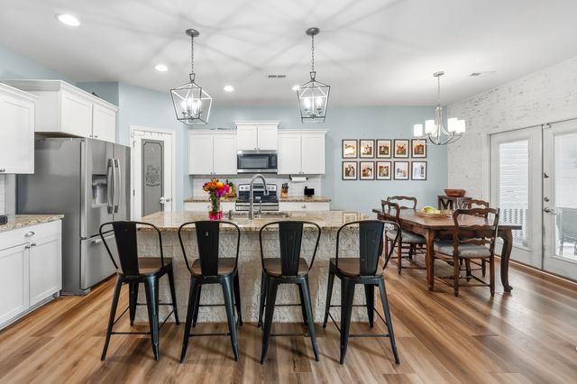 2204 Killington Dr, Clarksville, TN 37040