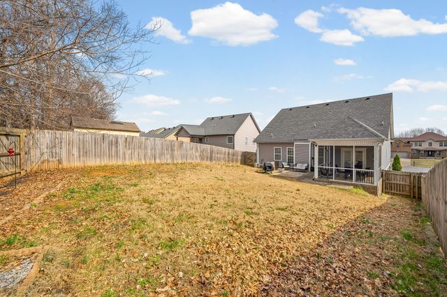 2204 Killington Dr, Clarksville, TN 37040