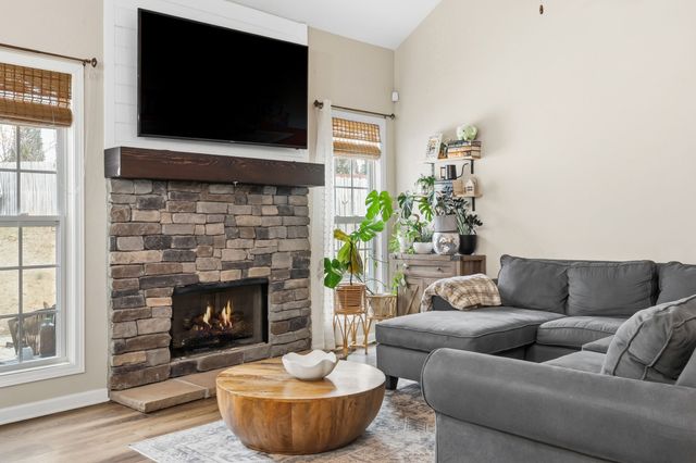 2204 Killington Dr, Clarksville, TN 37040