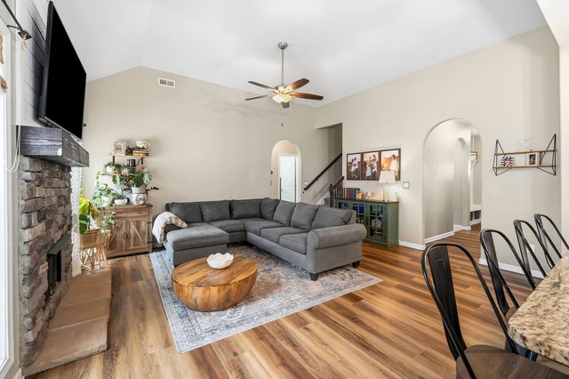 2204 Killington Dr, Clarksville, TN 37040