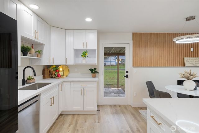 8821 S D Street, Tacoma, WA 98444