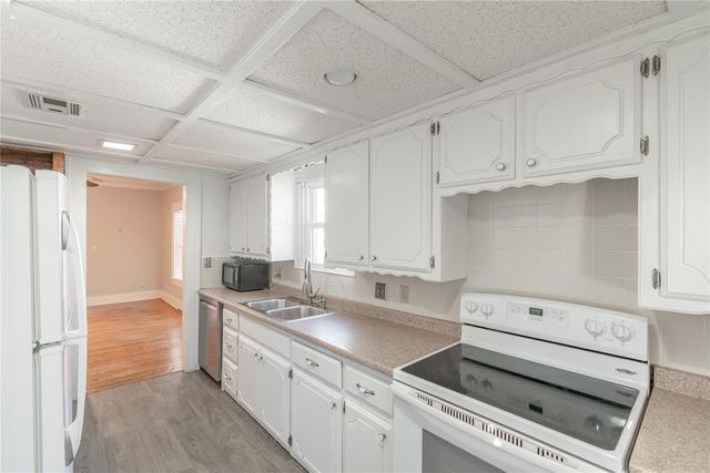 1425 S 14th Street, Chickasha, OK 73018