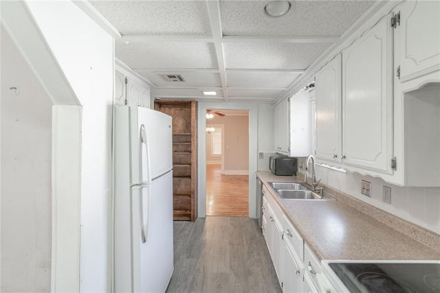 1425 S 14th Street, Chickasha, OK 73018