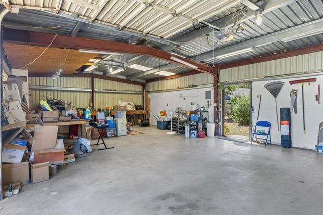 1425 S 14th Street, Chickasha, OK 73018