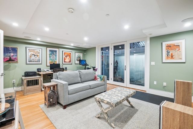 196 West Springfield St 1, Boston, MA 02118