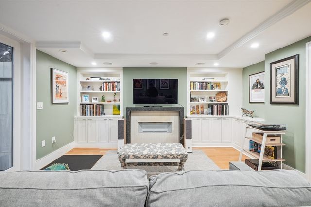 196 West Springfield St 1, Boston, MA 02118