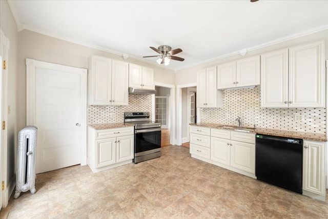 261 Third St, Lowell, MA 01850
