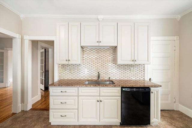 261 Third St, Lowell, MA 01850