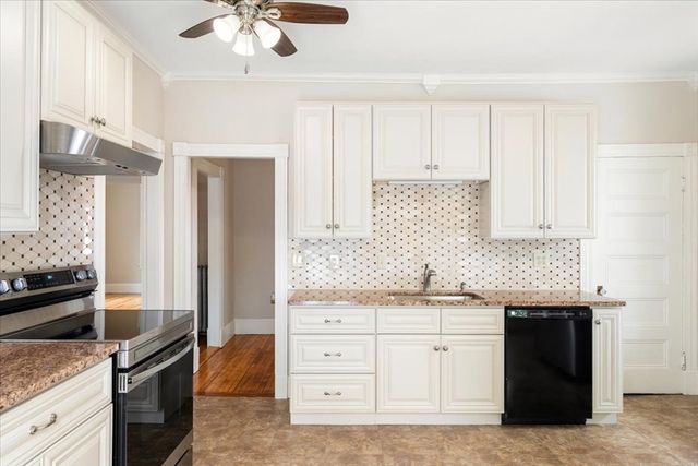 261 Third St, Lowell, MA 01850