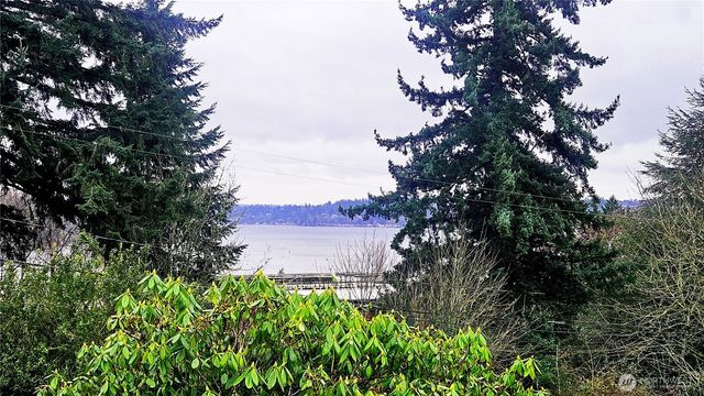 6234 NE 182nd Street, Kenmore, WA 98028